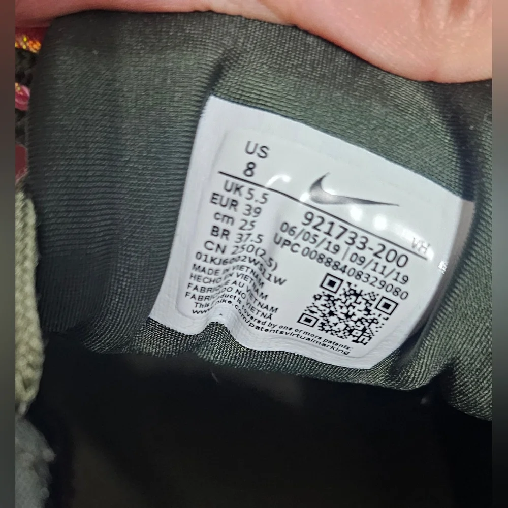 Nike Air Max 97 in Army Green and White Women's Size 8 - Picture 5 of 6